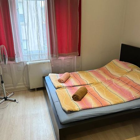 Appartement Mickey'S Flat Close To Budapest Whale Extérieur photo