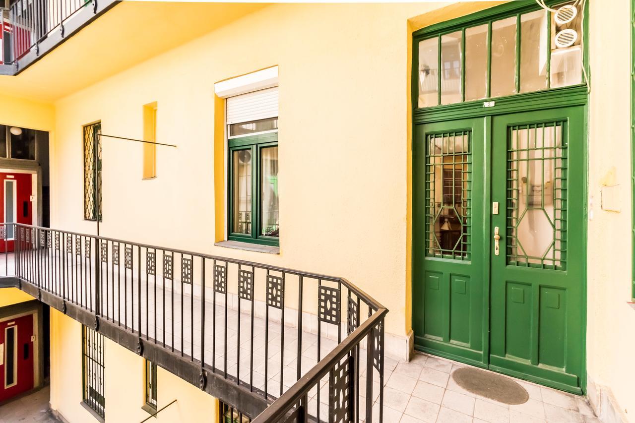 Appartement Mickey'S Flat Close To Budapest Whale Extérieur photo